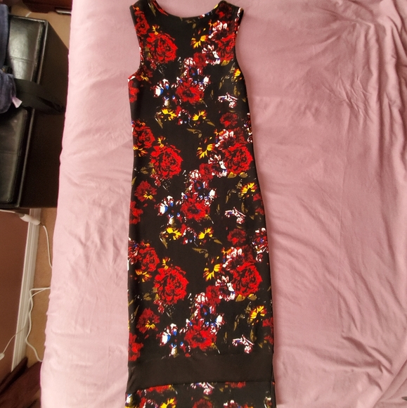 Sleeveless floral bodycon dress - Picture 4 of 5